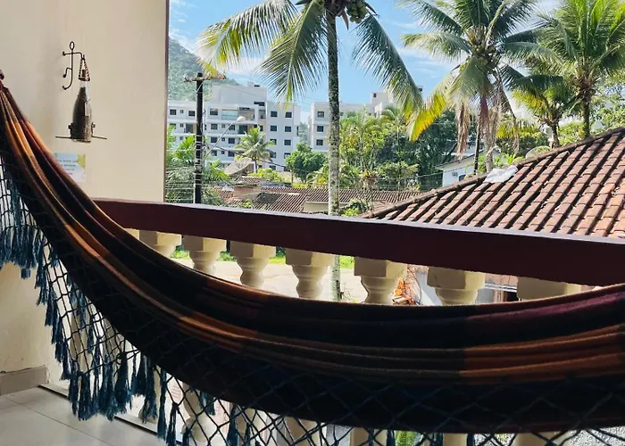 Apartamento com acesso a pé a Santa Rita - Enseada - Ubatuba